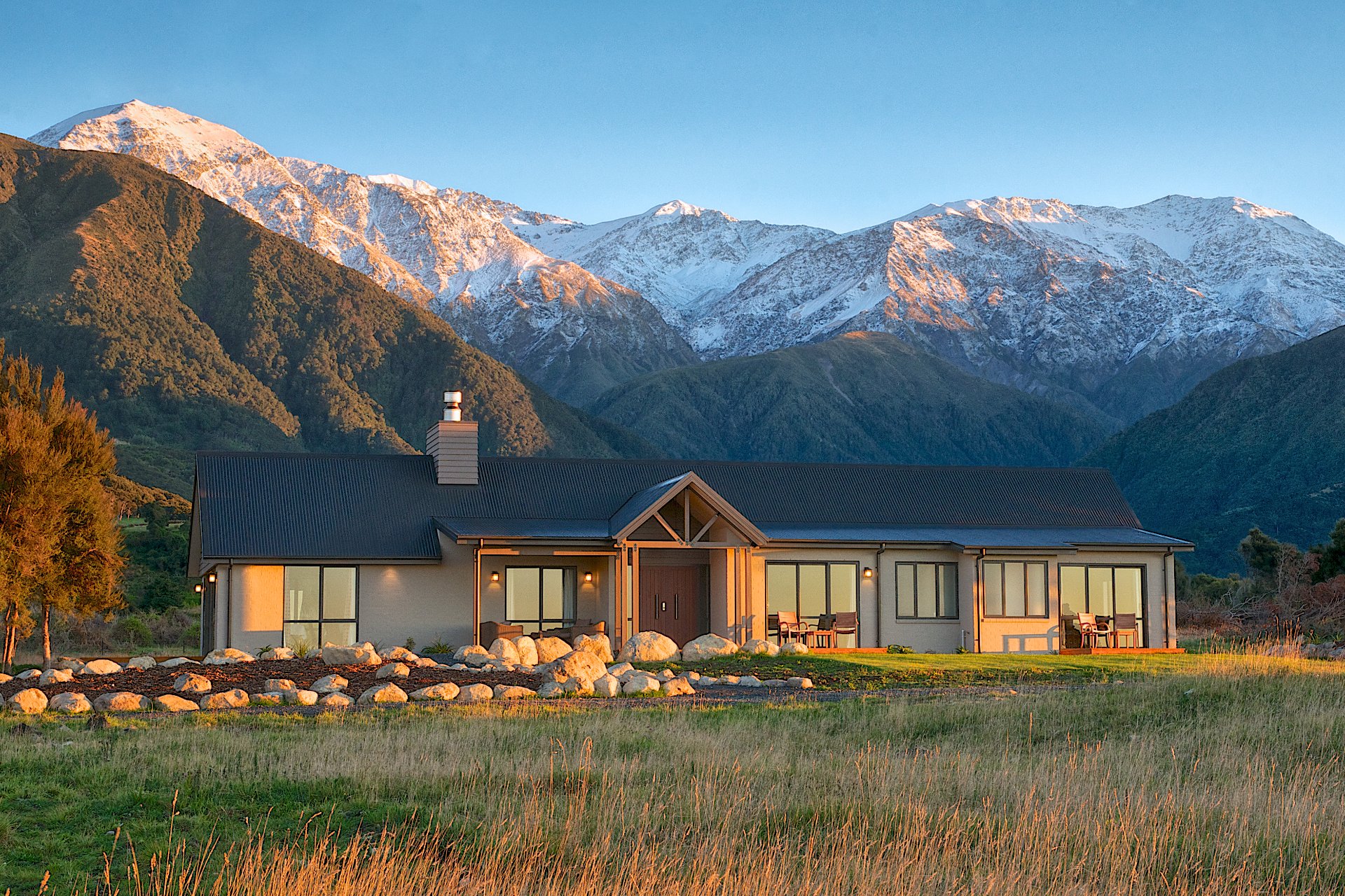 Manakau Lodge cover