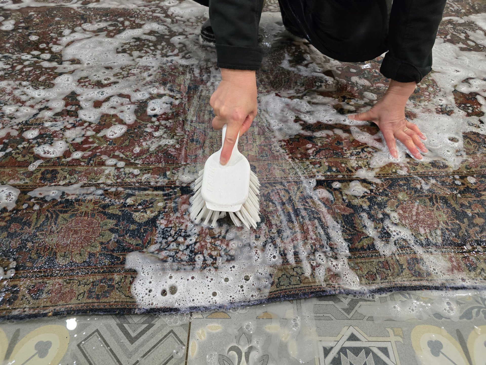 The Rug Guru – Specialist Rug Cleaning & Restoration