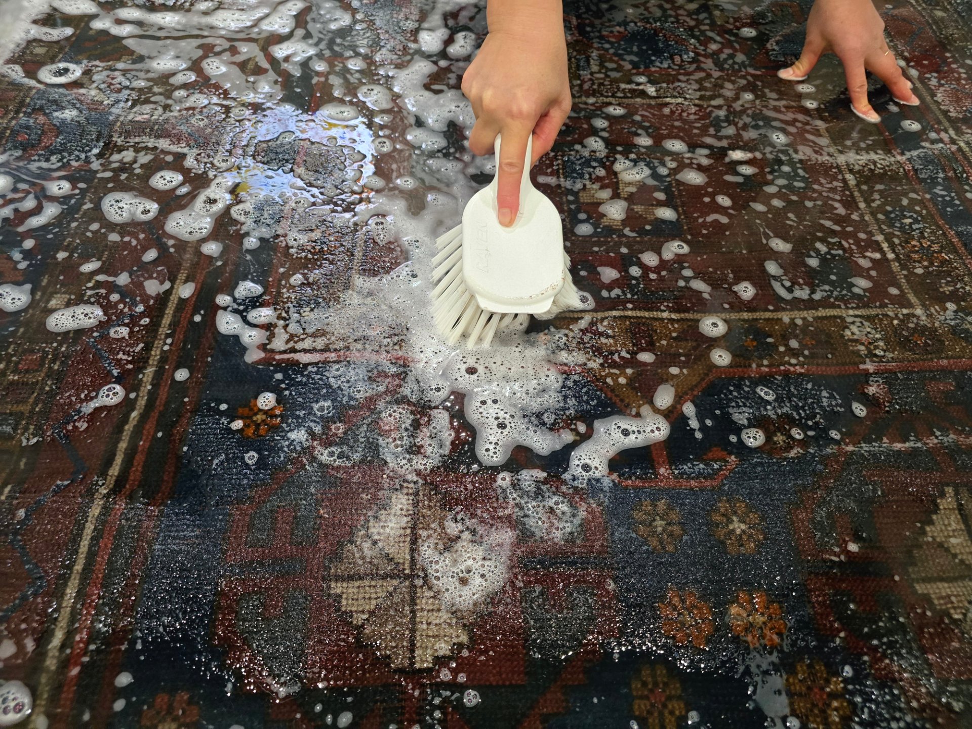 The Rug Guru – Specialist Rug Cleaning & Restoration